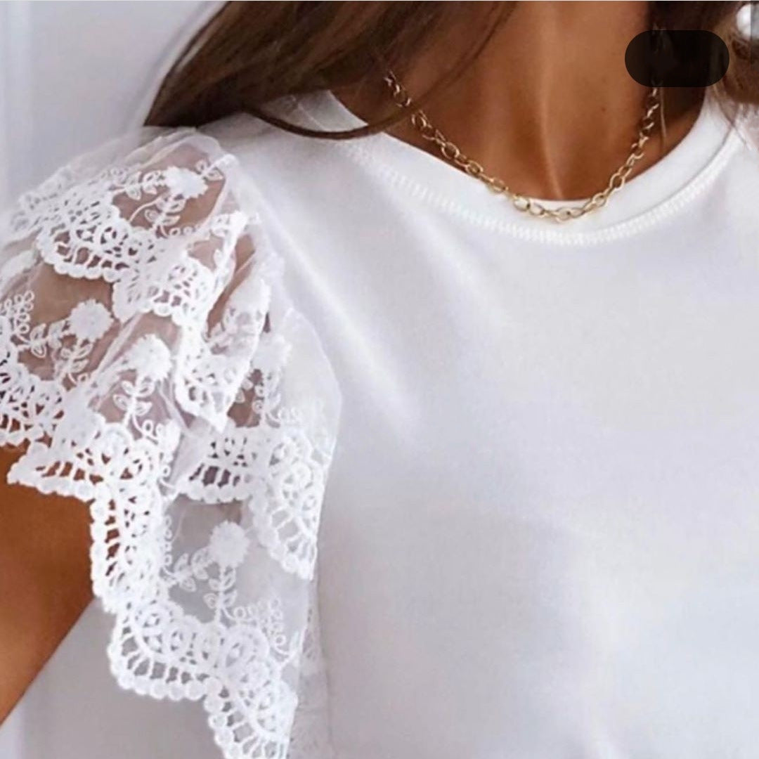 Damen T-Shirt mit zauberhaften Spitzenärmeln R&B