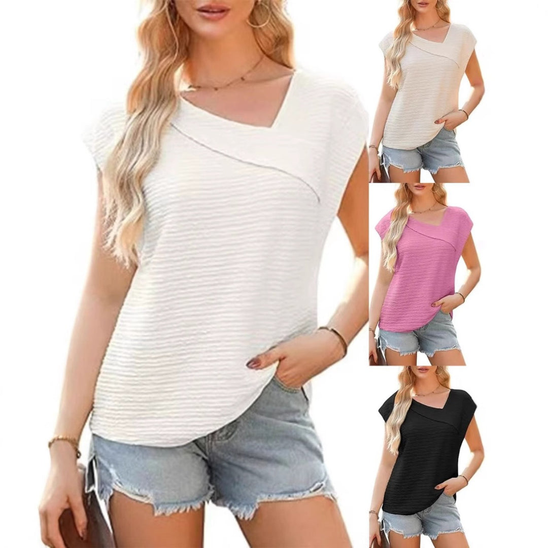 R&B | T-Shirt mit schrägem Ausschnitt und kurzen Ärmeln