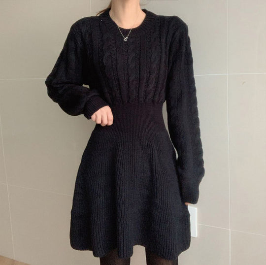 Damen Strickkleid mit strukturiertem Zopfmuster und femininer Silhouette R&B