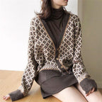 Damen Gemusterte Strickjacke mit innovativem Zopfmuster und oversized Schnitt