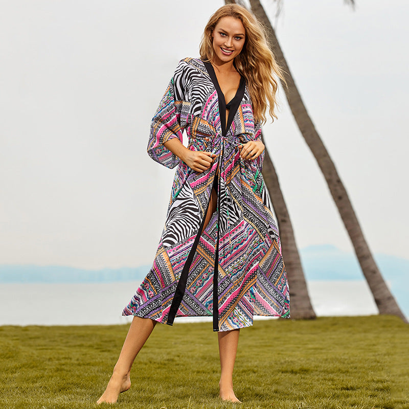 Damen Strandkimono mit buntem geometrischen Design und elegantem Schnitt Heidi Mode