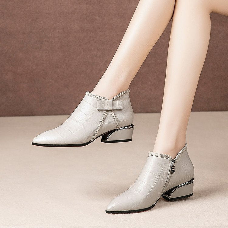 Damen elegante Ankle-Boots mit geflochtenem Detail und modischem Absatz R&B