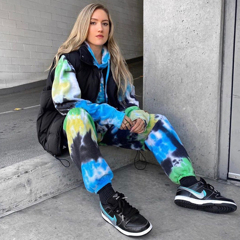 Damen Kapuzenanzug mit buntem Batikmuster und floralen Applikationen R&B