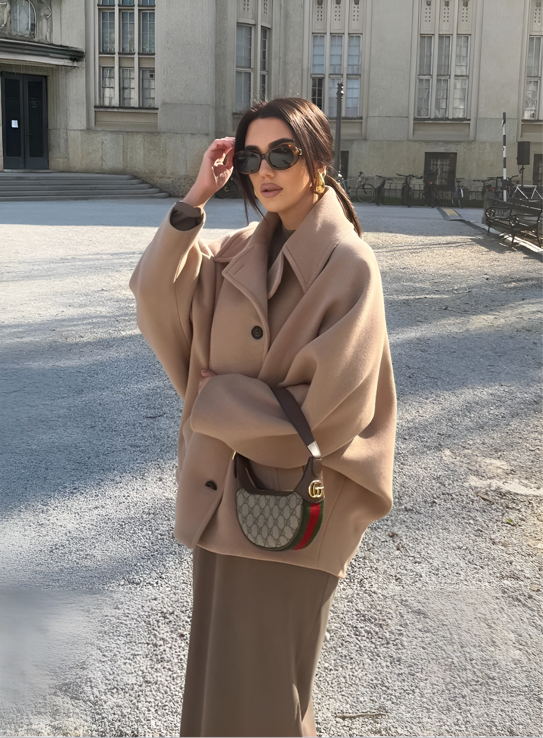 R&B | Elegantes Damen-Cape mit Knöpfen und Wollmischung