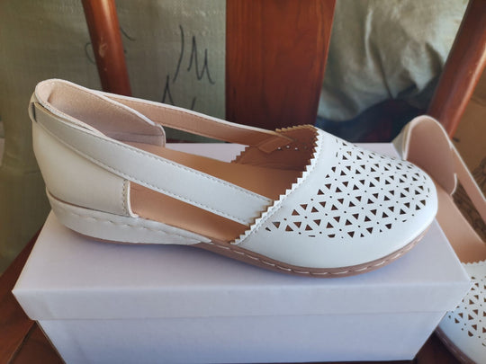 Damen Komfortable und luftige Riemensandalen R&B