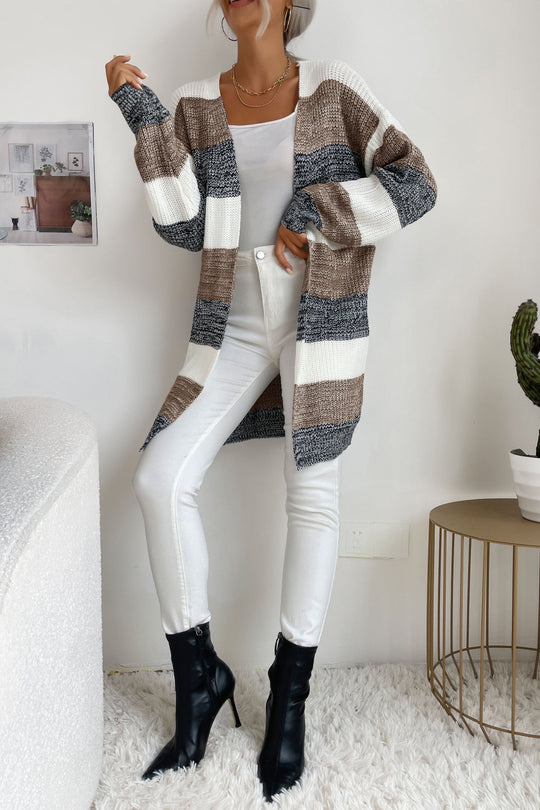 R&B | Einfache und Stilvolle Strickjacke