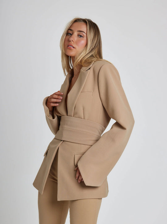 R&B | Eleganter Blazer mit Gürtel