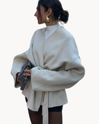 R&B | Taillierte Damenjacke mit Schickem Gürteldesign
