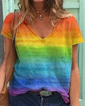R&B | Luftiges T-shirt mit V-ausschnitt und Regenbogenmuster