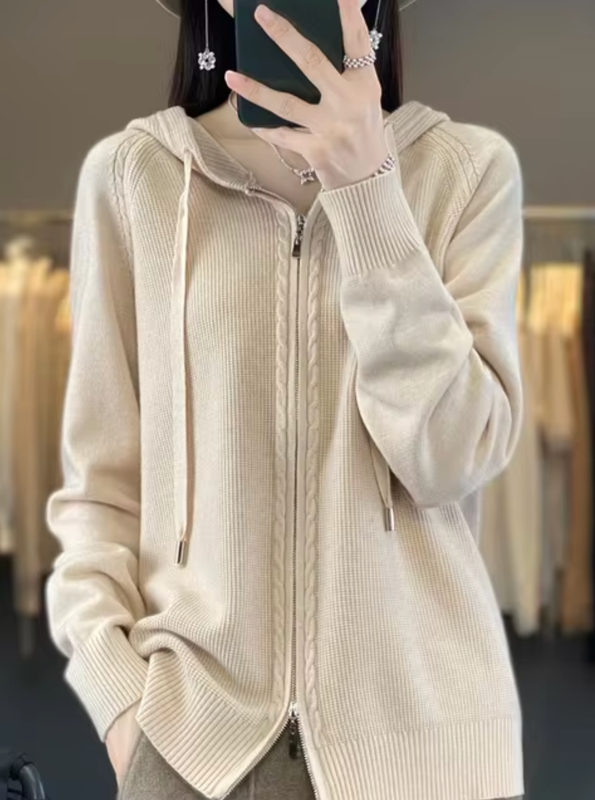 R&B | Strickjacke mit Kapuze
