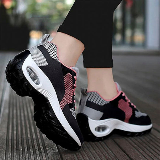 Atmungsaktive Farbblock-Sneaker R&B