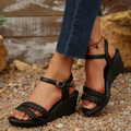 Geflochtene Keilsandalen mit Schnallenriemen R&B
