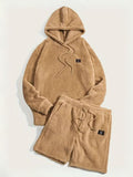 R&B | Fluffy Hoodie und Shorts