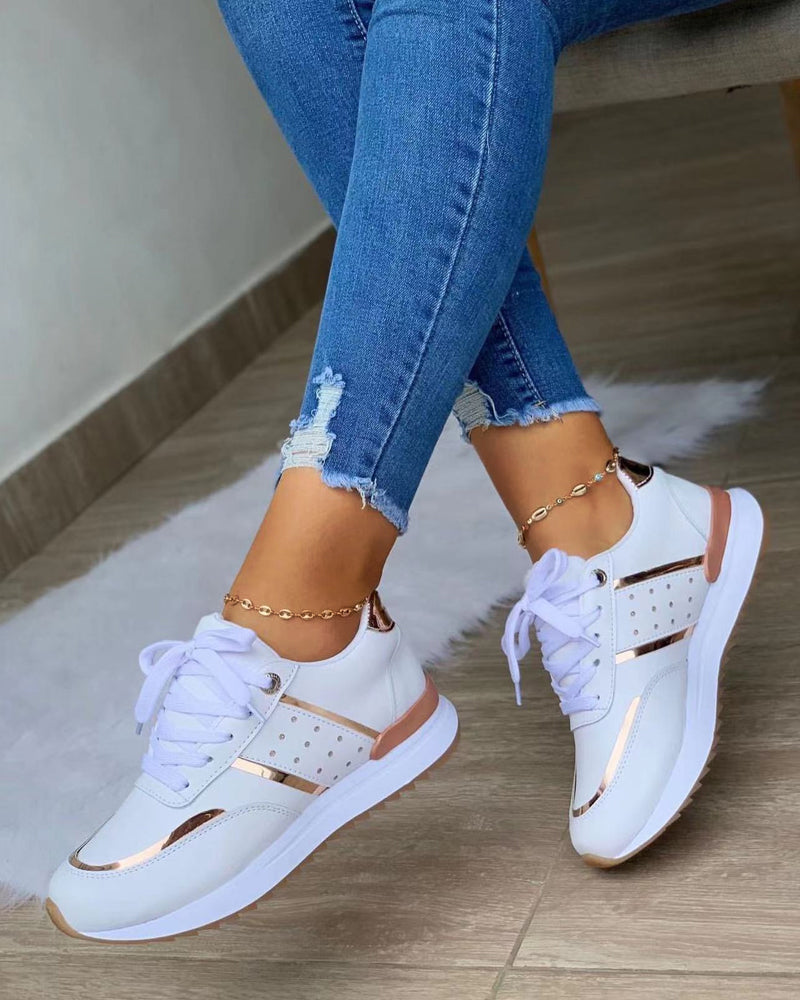 R&B - Sneakers mit dicker Sohle und Metall-Emblem