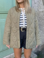 R&B | Gepolsterte Jacke Damen, Leichtes Übergröße Modell mit Taschen, Knopfverschluss