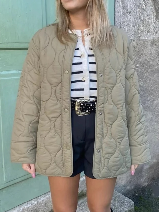 R&B | Gepolsterte Jacke Damen, Leichtes Übergröße Modell mit Taschen, Knopfverschluss