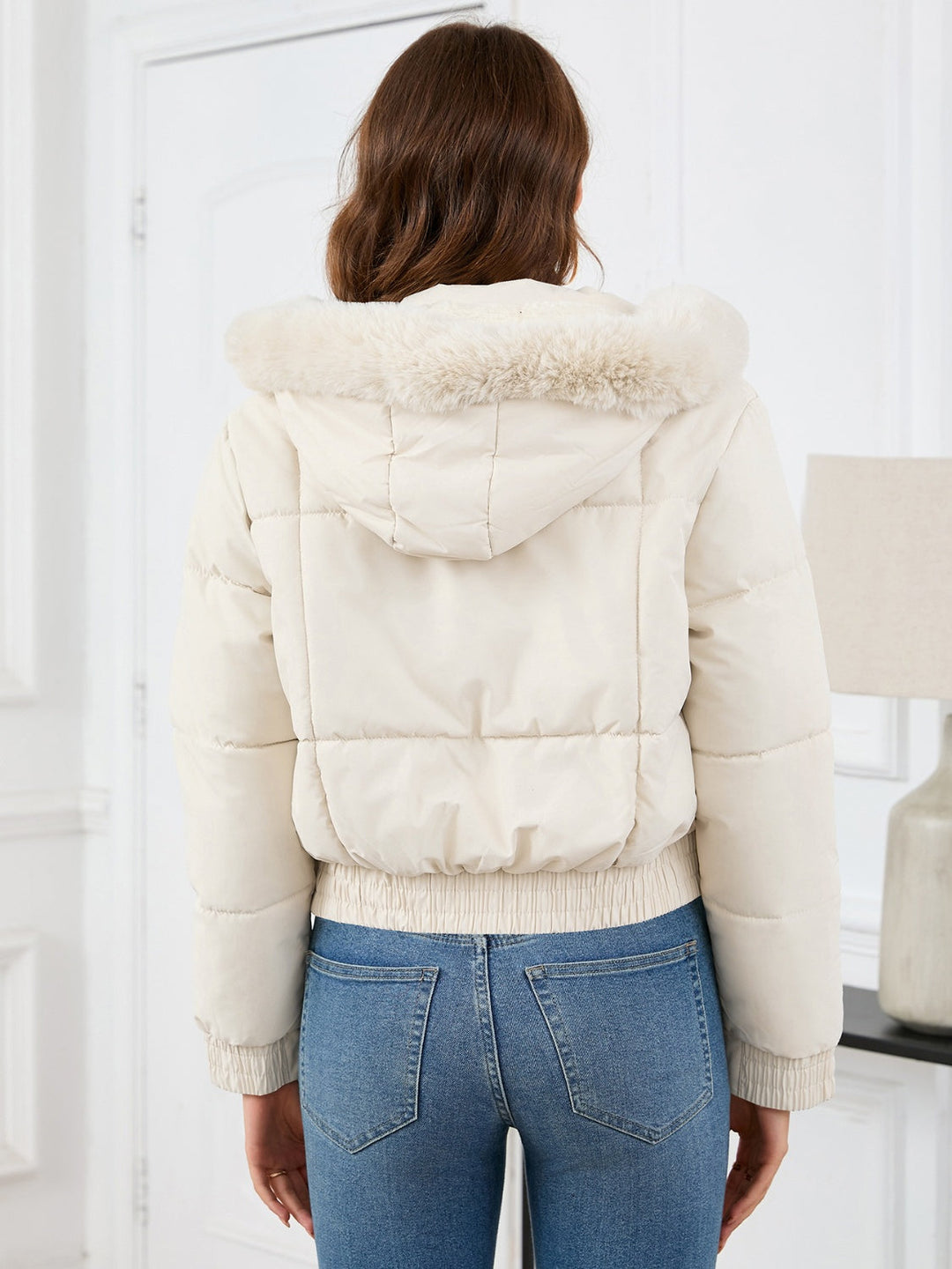 R&B | wattierte Winterjacke mit Fellkapuze und Taschen