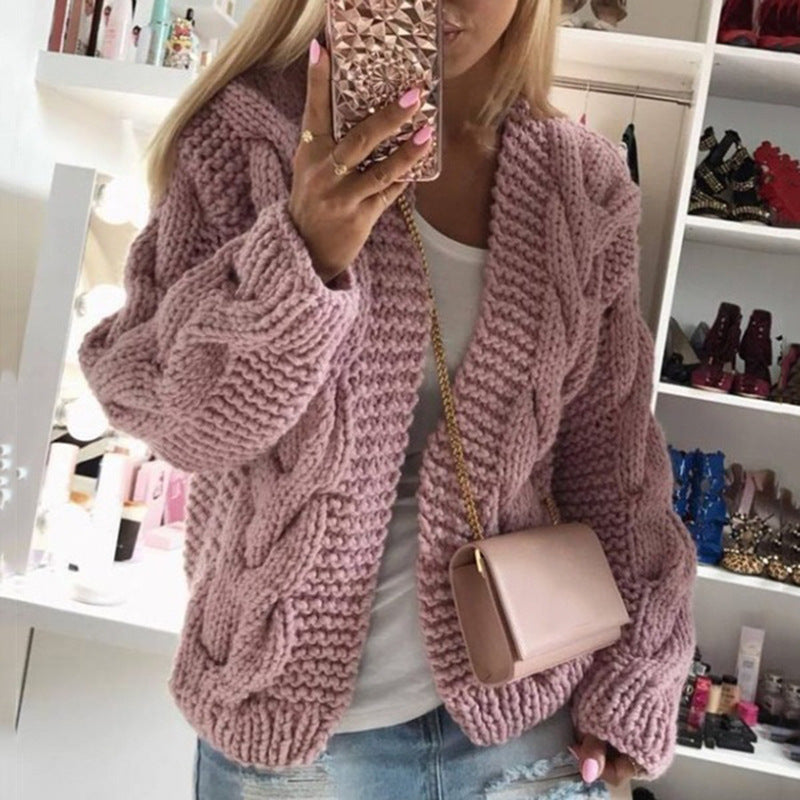 Damen Strickjacke mit grobem Zopfmuster und lässigem Schnitt R&B