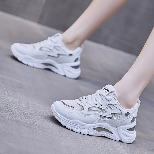 Strahlend Weiße Sneakers R&B