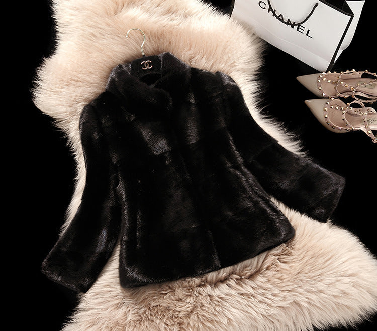 Damen Kunstpelzjacke mit modernem Schnitt und hohem Kragen R&B