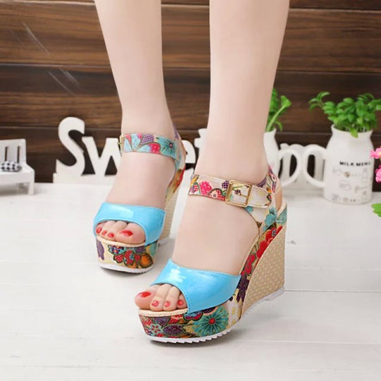 Damen Wedge-Sandalen mit floralem Design und komfortabler Schnalle R&B