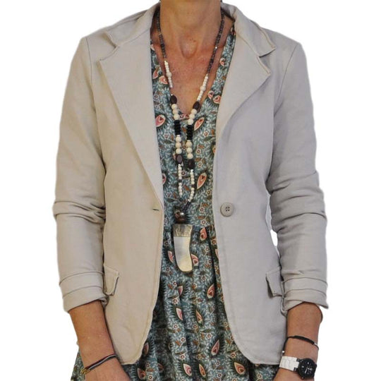 Damen Eleganter Blazer mit strukturierten Details und slim-fit Schnitt R&B