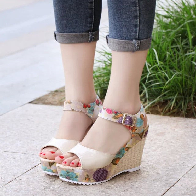 Damen Wedge-Sandalen mit floralem Design und komfortabler Schnalle R&B
