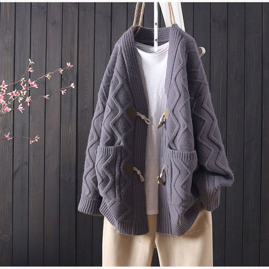 Damen Grobstrickjacke mit einzigartigem Zopfmuster und praktischen Taschen R&B