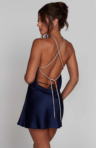 R&B | Rückenfreies sexy Kleid mit Trägern