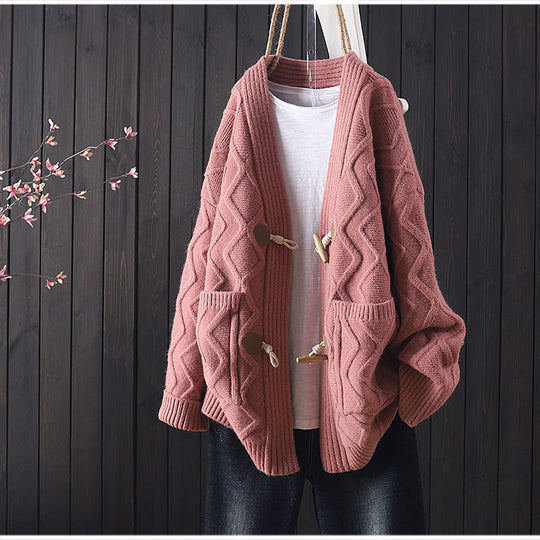 Damen Grobstrickjacke mit einzigartigem Zopfmuster und praktischen Taschen R&B