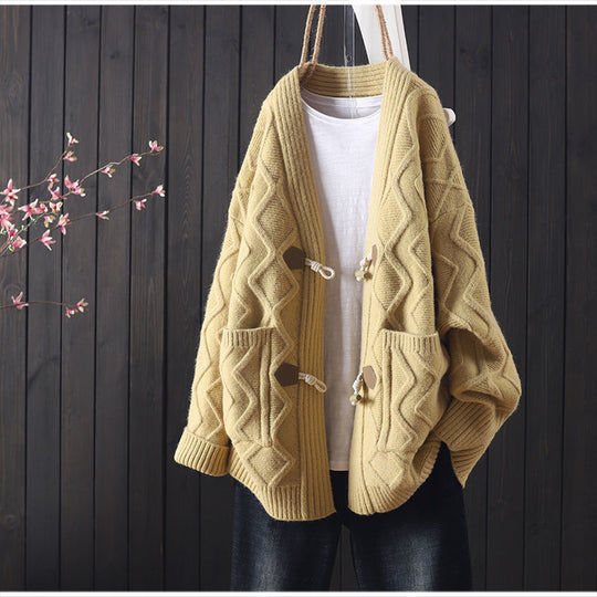 Damen Grobstrickjacke mit einzigartigem Zopfmuster und praktischen Taschen R&B