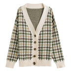 Damen Strickjacke mit modernen Zopfmuster und Holzknöpfen R&B