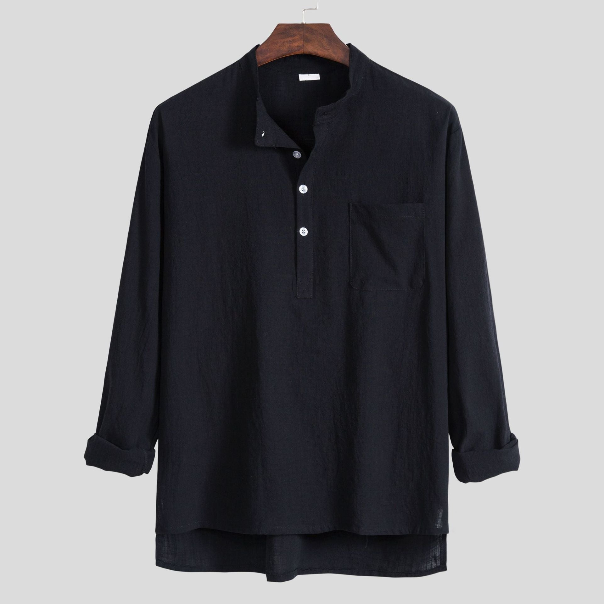 Herren Langarmhemd mit innovativem Henley-Ausschnitt und praktischer Brusttasche