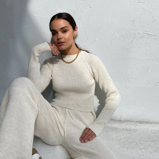 Damen Rippstrickanzug mit weitem Bein und hohem Schnitt R&B