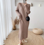 Damen Strickkleid mit ansprechendem Rippdesign und eleganten Schnittdetails R&B