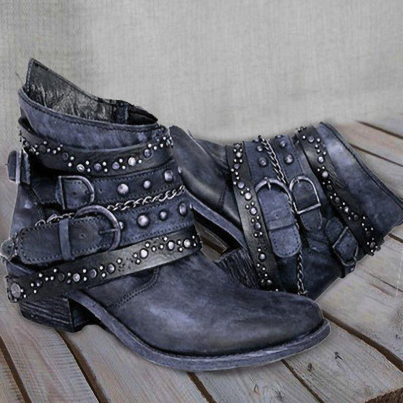 Damen nan knöchelhohe Biker-Stiefelette mit mehreren Nietenriemen, dekorativen Ketten und verstellbaren Schnallen R&B