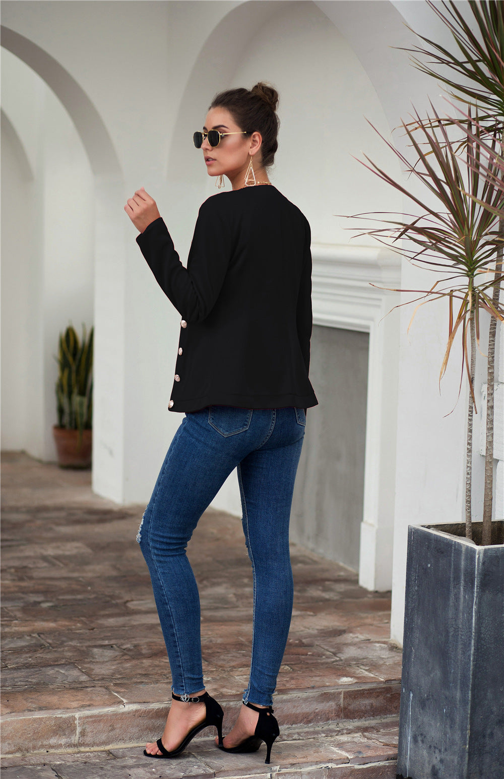 Damen modischer Blazer mit strukturiertem Stoff und besonderen Knopfdetails R&B