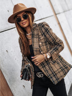 Damen modische Blazerjacke im Tweed-Stil mit schicken Knopfdetails R&B