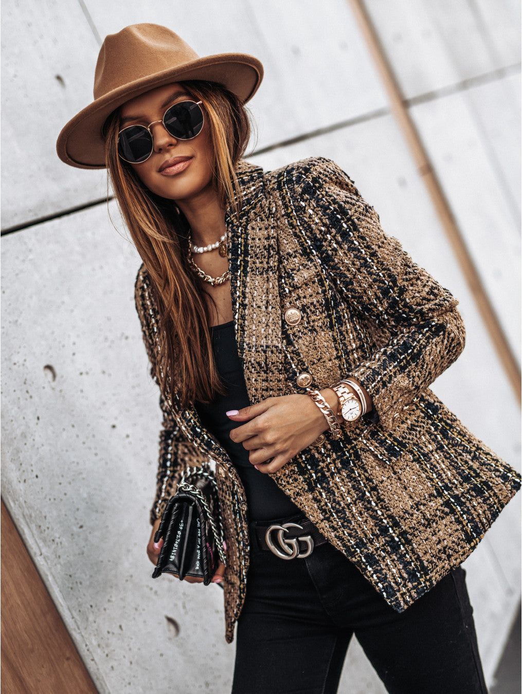 Damen modische Blazerjacke im Tweed-Stil mit schicken Knopfdetails R&B