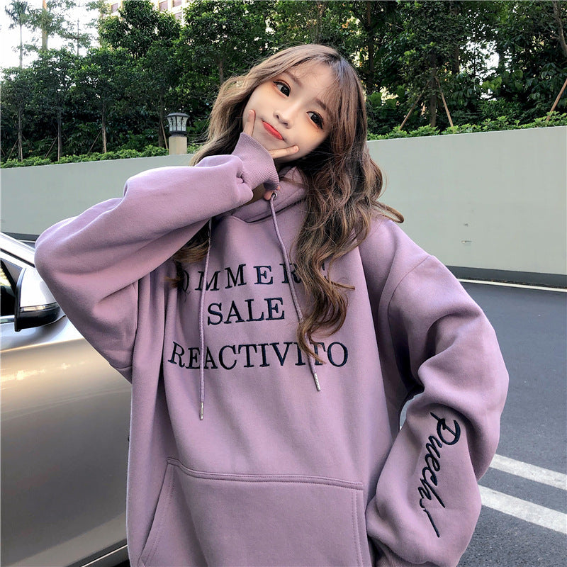 Damen Hoodies mit großem Logo und praktischer Kängurutaschen Design
