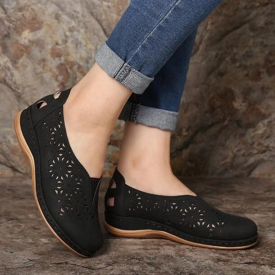 Damen offene Clogs mit floralem Lochdesign R&B
