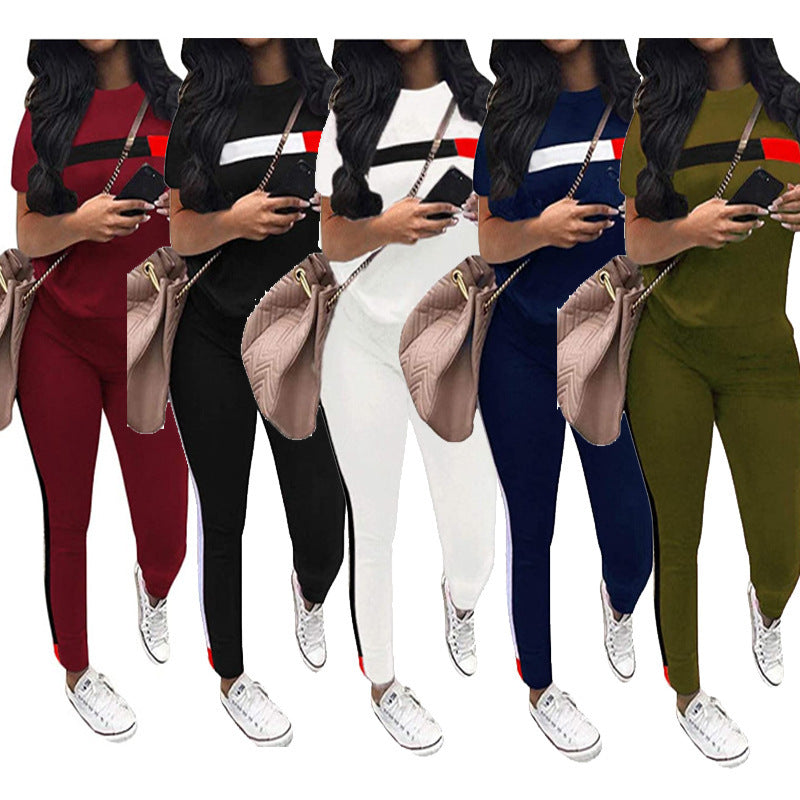 Damen Sportliches Set aus Kurzarmshirt und Jogginghose