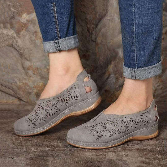 Damen bequeme Clogs mit modischem Perforationsdesign und ergonomischer Fußbettung R&B