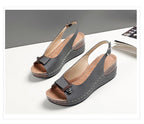 Damen Komfortable Sandalen mit verstellbarem Riemen und gepolstertem Fußbett R&B