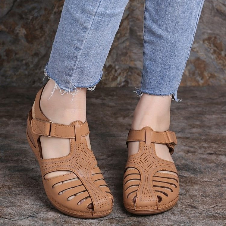Damen Komfortable Sandalen mit atmungsaktiven Riemen und anatomischen Fußbett R&B