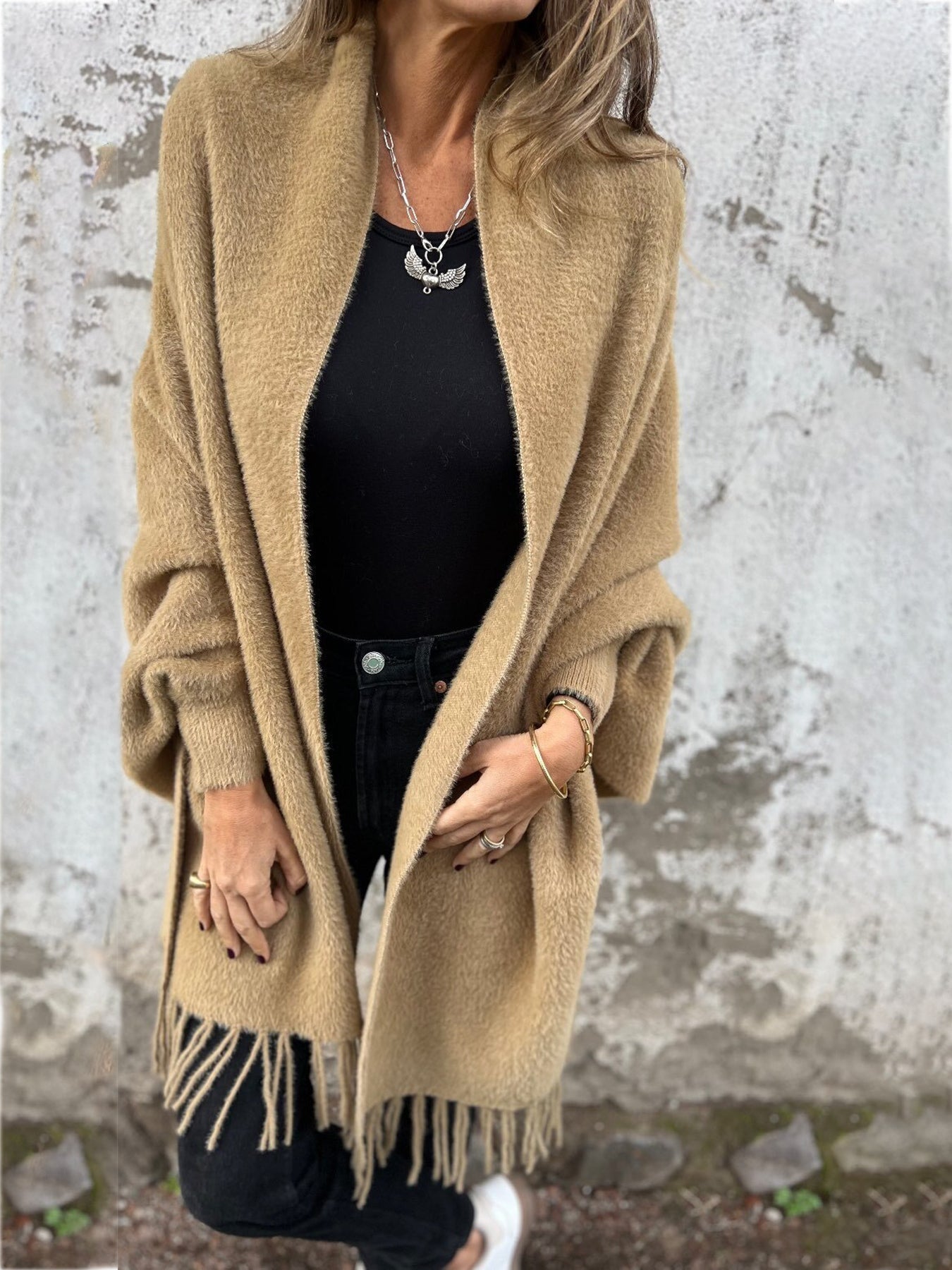 R&B | Weiche Poncho mit Fransen Acrylmischung Perfekt für Herbst und Winter