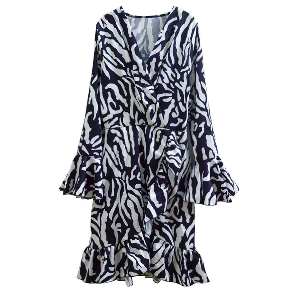 Damen Minikleid mit voluminösen Ärmeln und verspieltem Rüschenrand R&B