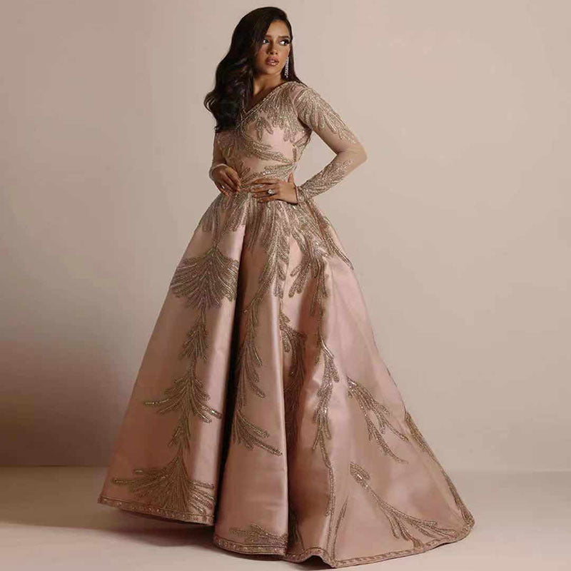 Damen Glamouröses Abendkleid mit schimmernden Pailletten und tiefem V-Ausschnitt R&B
