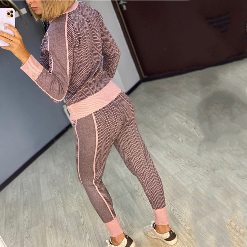 Damen sportliches und modernes Freizeitset mit kontrastierenden Mustern R&B