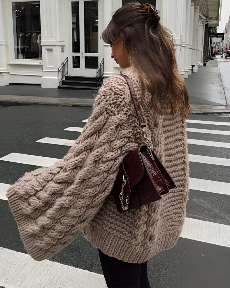 R&B | Gestrickter Übergrösse-Pullover
